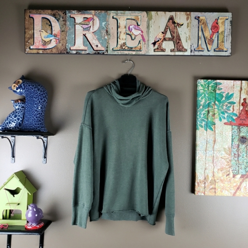 Aerie turtleneck raw hem sweatshirt medium